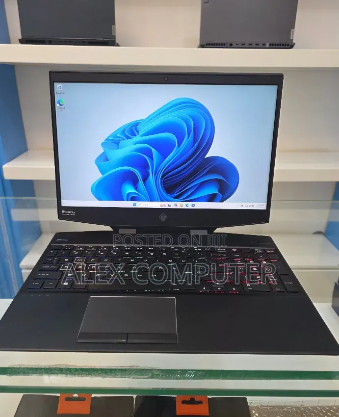 New Laptop HP Omen 15 16GB Intel Core i7 SSD 512GB
