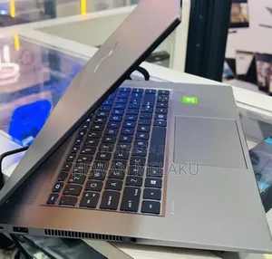 New Laptop HP ZBook 15 32GB Intel Core i9 SSD 512GB