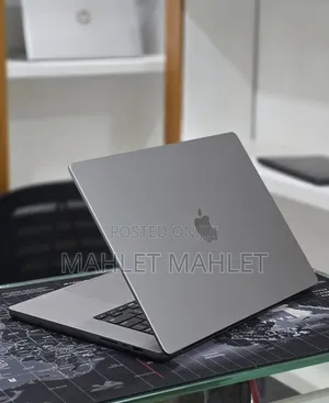 New Laptop Apple MacBook Pro 2023 M2 16GB Apple M2 SSD 512GB