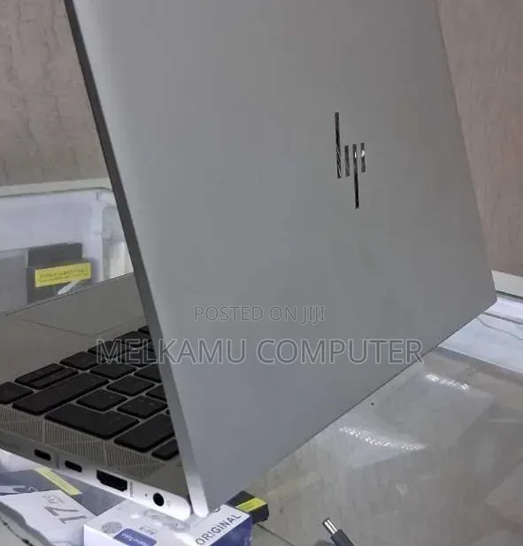 New Laptop HP EliteBook 830 G8 16GB AMD Ryzen 5 SSD 512GB