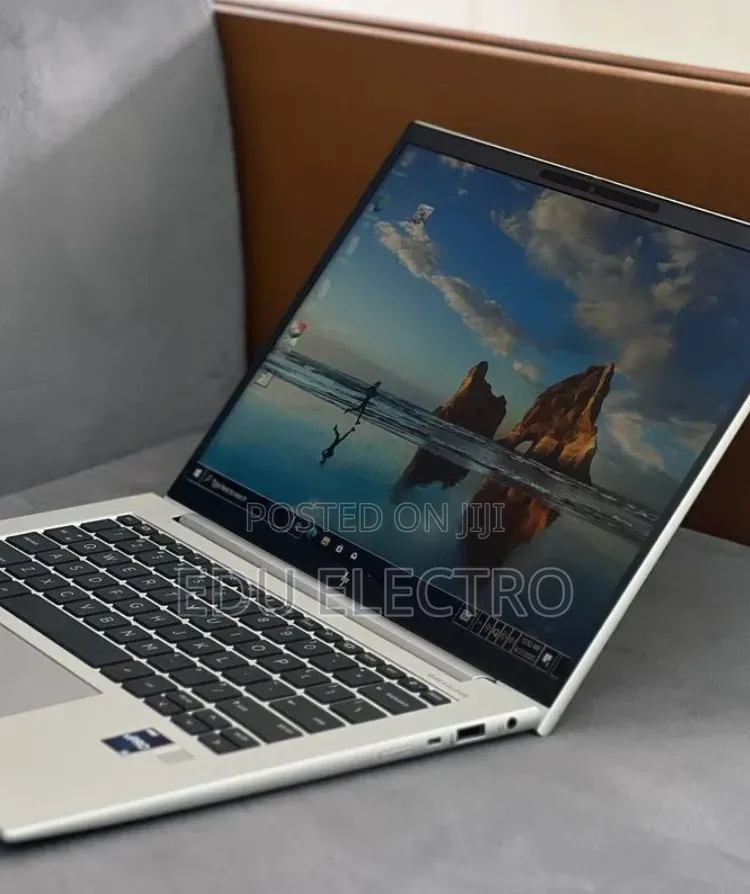 New Laptop HP EliteBook 840 G10 16GB Intel Core i7 SSD 512GB