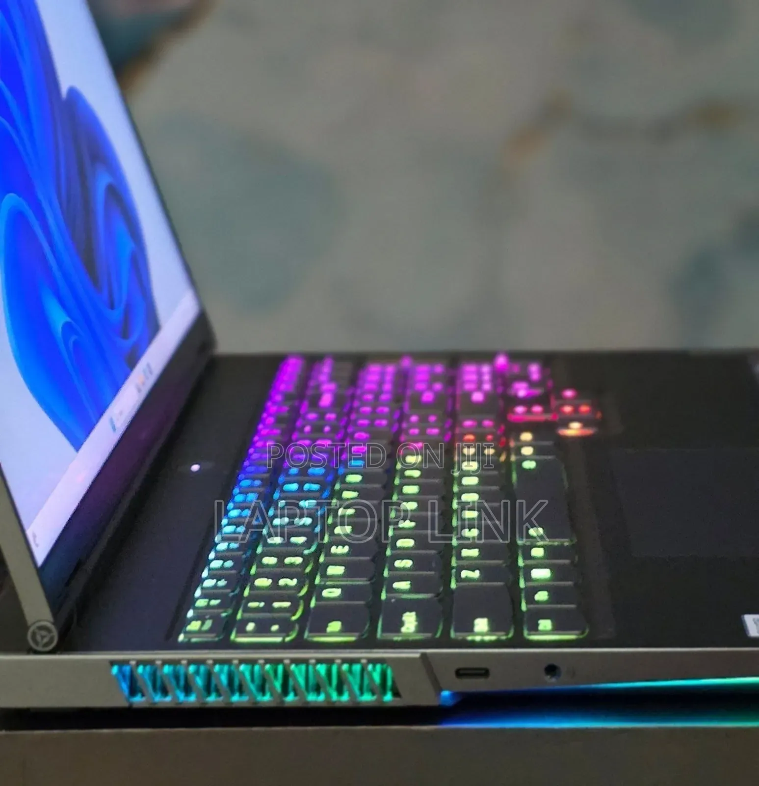 New Laptop Lenovo Legion 9 32GB AMD Ryzen 9 SSD 1T