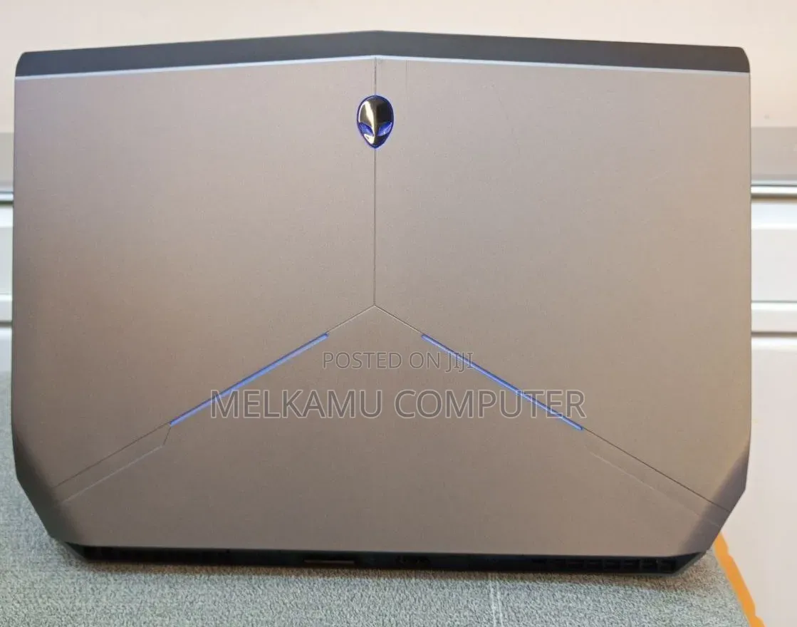 New Laptop Dell Allenware M15 R5 16GB Intel Core i7 HDD 500GB