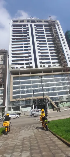 5bdrm Apartment in Dema Hope Real, Bole for sale