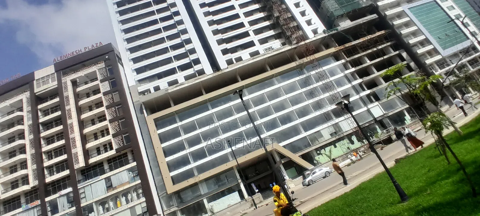 5bdrm Apartment in Dema Hope Real, Bole for sale