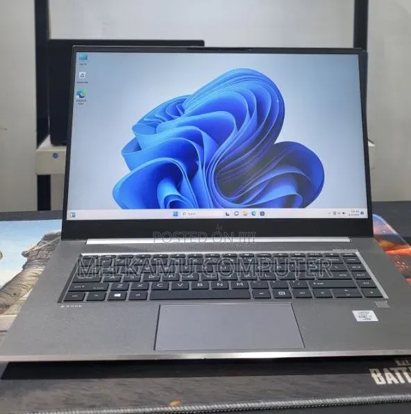 New Laptop HP Zbook Studio G7 32GB Intel Core i7 SSD 512GB