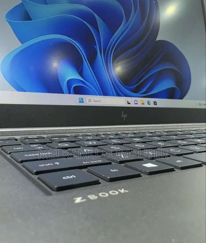 New Laptop HP Zbook Studio G7 32GB Intel Core i7 SSD 512GB