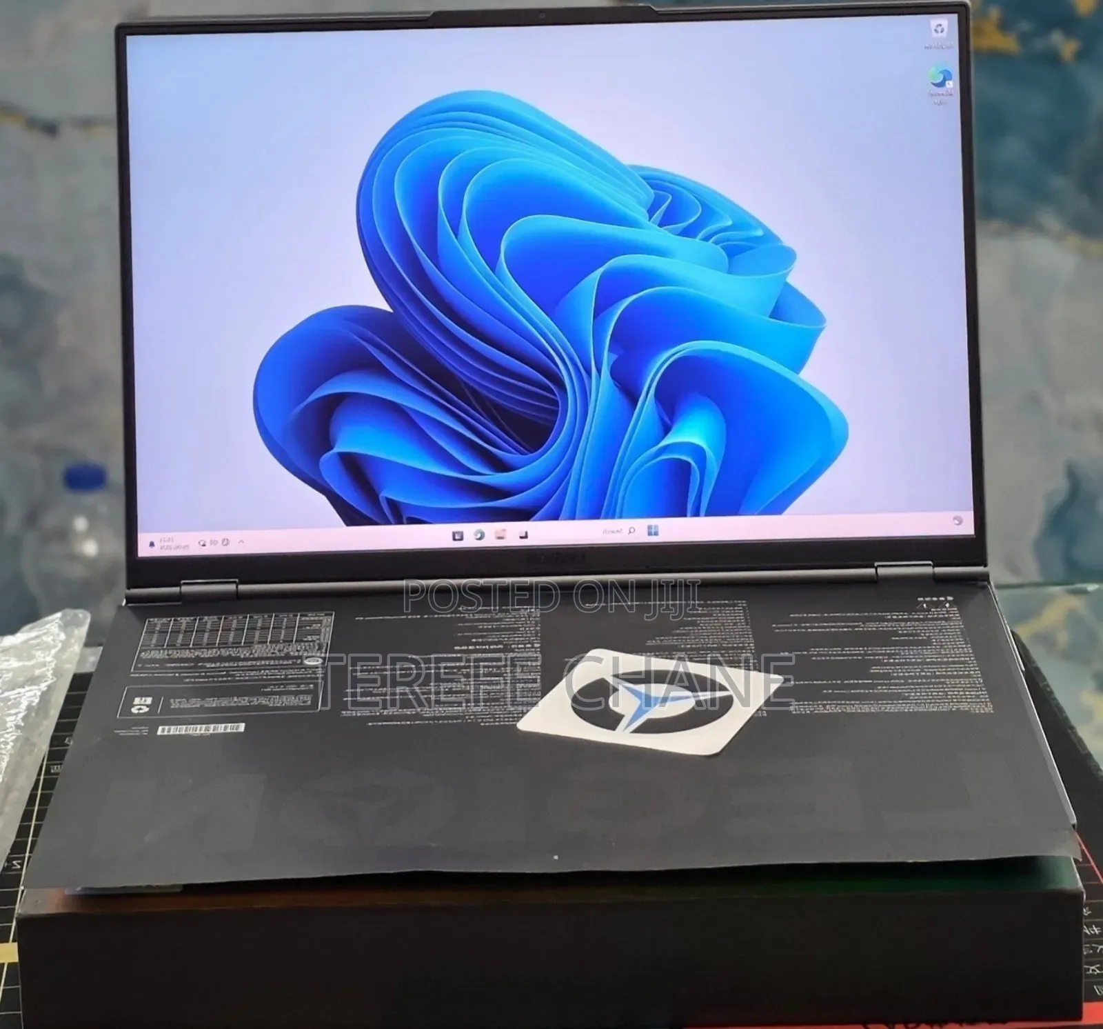 New Laptop Lenovo Legion 9 32GB AMD Ryzen 9 SSD 1T