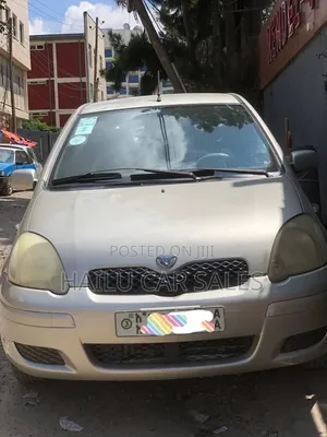 Toyota Vitz 2002 Gold