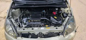 Toyota Vitz 2002 Gold