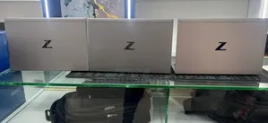 New Laptop HP ZBook Firefly G8 16GB Intel Core i7 SSD 512GB