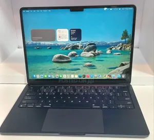 New Laptop Apple MacBook Air 2022 M2 8GB Intel Core i5 SSD 256GB