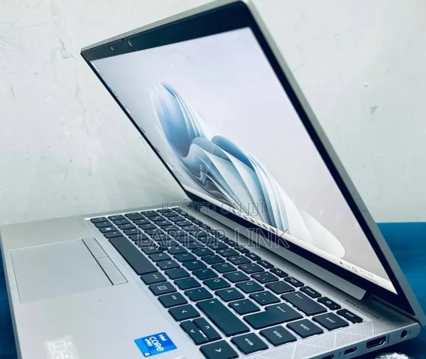 New Laptop HP EliteBook 840 G8 16GB Intel Core i5 SSD 512GB