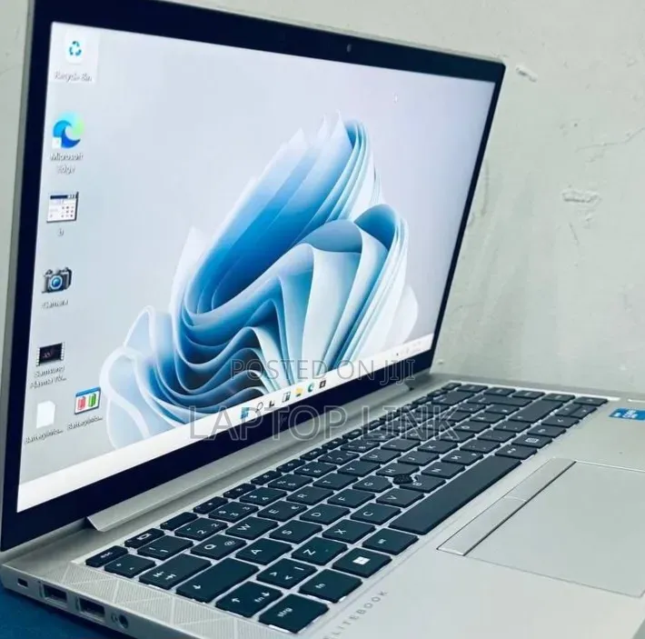 New Laptop HP EliteBook 840 G8 16GB Intel Core i5 SSD 512GB
