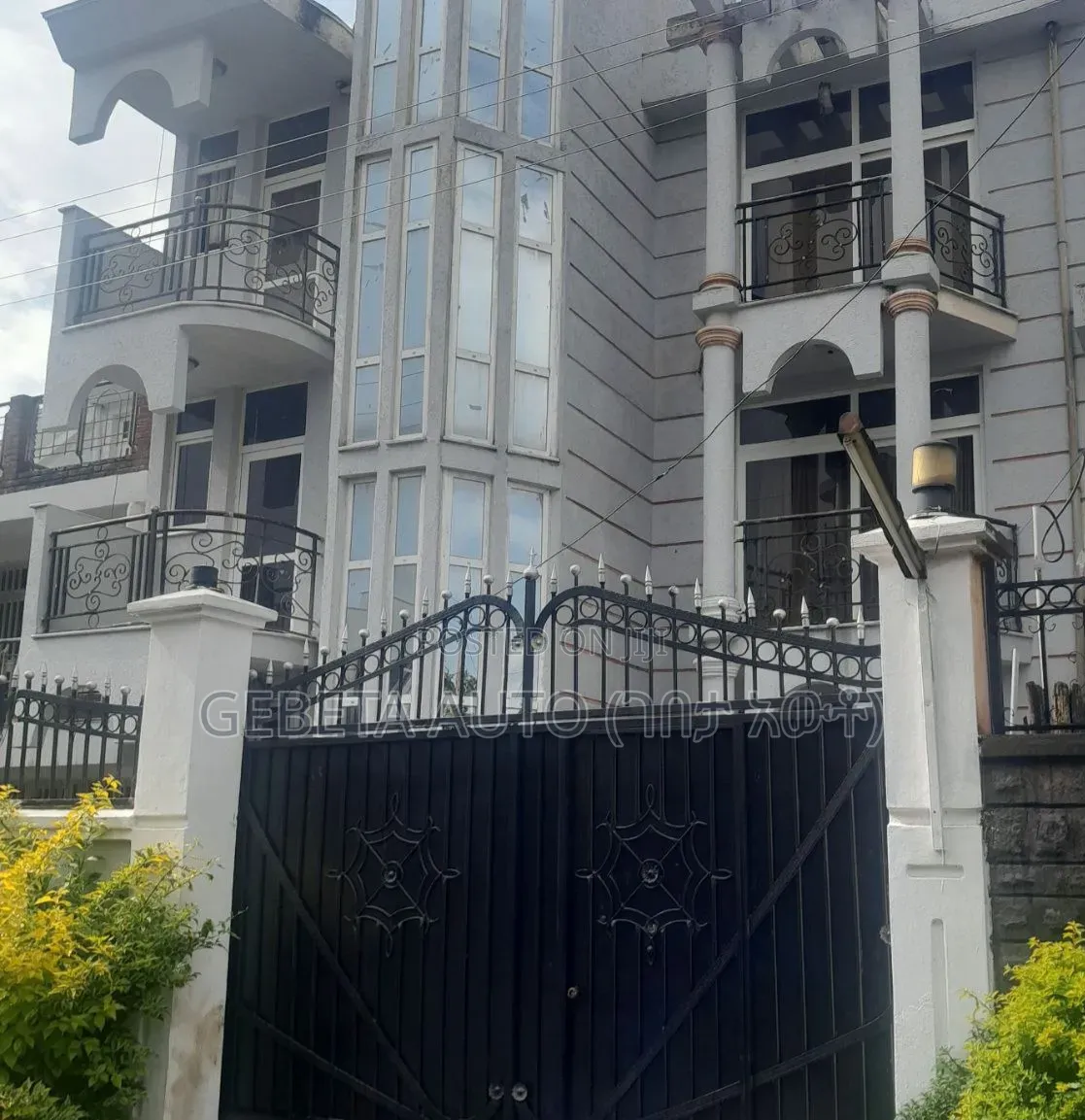 Furnished 5bdrm House in Figa, Yeka for sale