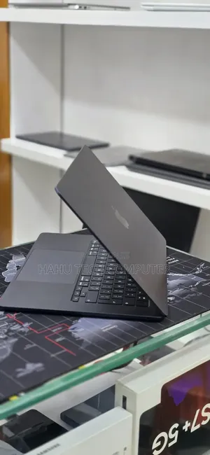 New Laptop Apple MacBook Air 2025 M4 16GB Apple M4 SSD 256GB