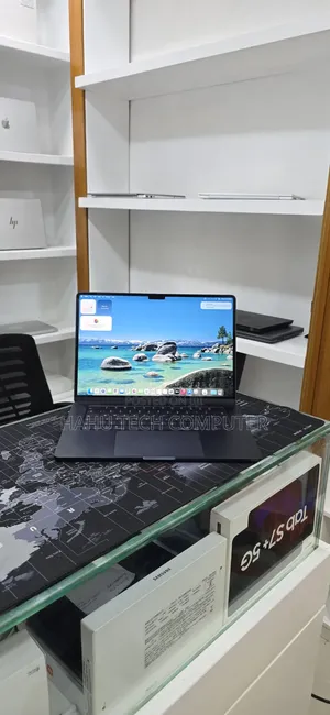 New Laptop Apple MacBook Air 2025 M4 16GB Apple M4 SSD 256GB