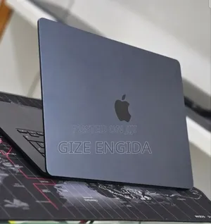 New Laptop Apple MacBook Air 2025 M4 16GB Apple M4 SSD 256GB
