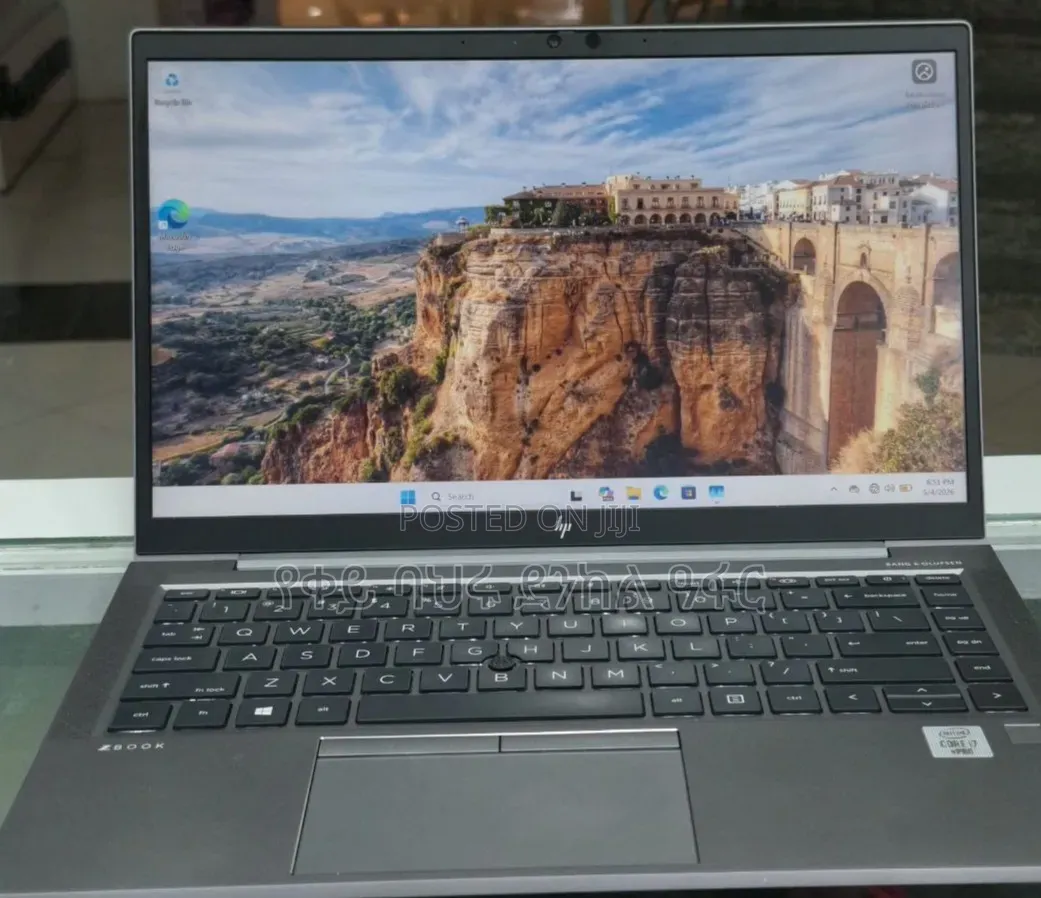New Laptop HP ZBook Firefly 14 G7 16GB Intel Core i7 SSD 512GB