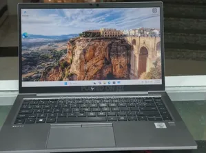New Laptop HP ZBook Firefly 14 G7 16GB Intel Core i7 SSD 512GB