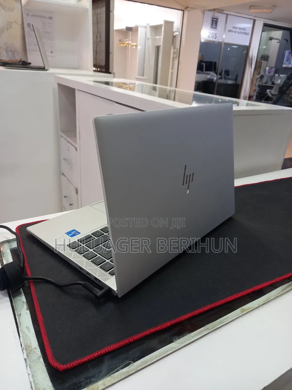 New Laptop HP EliteBook 840 G8 16GB Intel Core i5 SSD 512GB