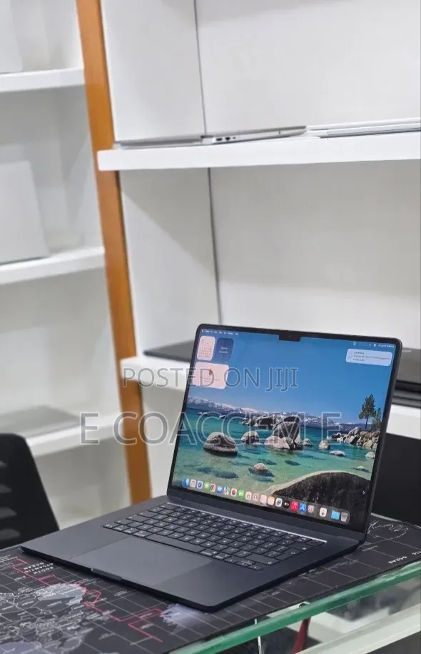 New Laptop Apple MacBook 16GB SSD 256GB