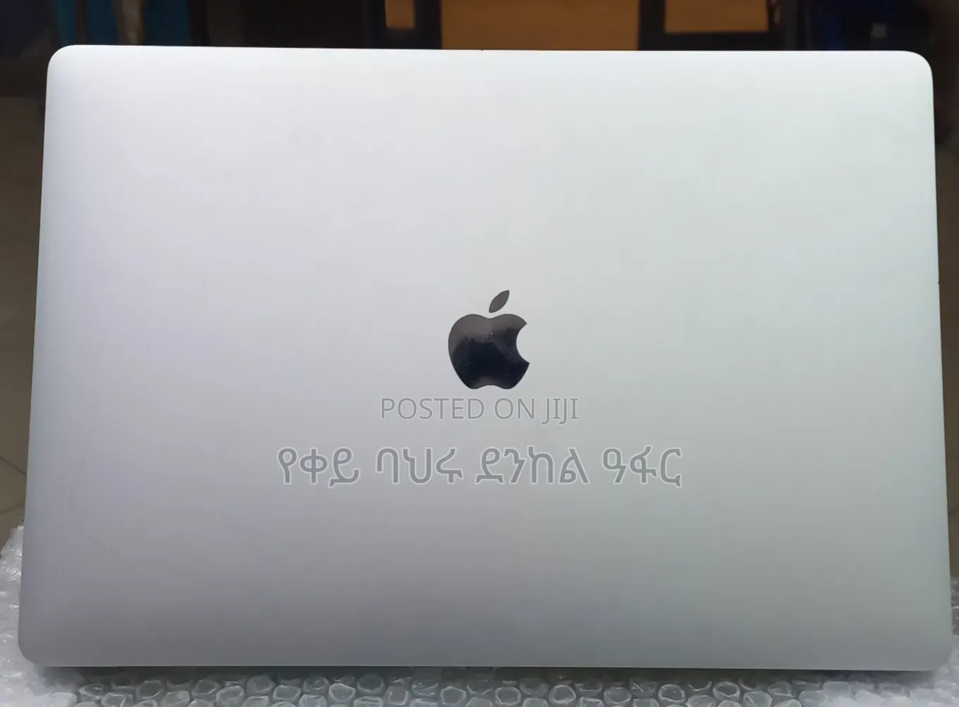 New Laptop Apple MacBook Pro 2018 16GB Intel Core i7 SSD 256GB