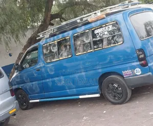 Toyota HiAce 2004 Blue