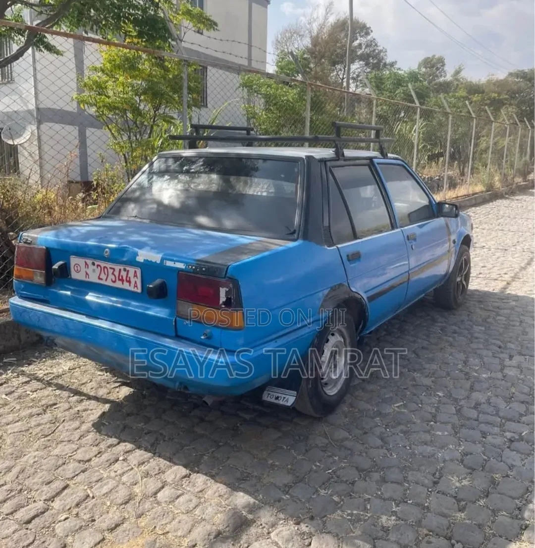 Toyota Corolla 1985 Blue