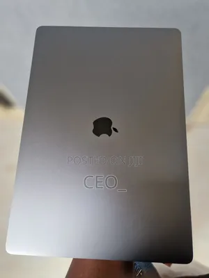 New Laptop Apple MacBook Pro 2019 16GB Intel Core i7 SSD 512GB