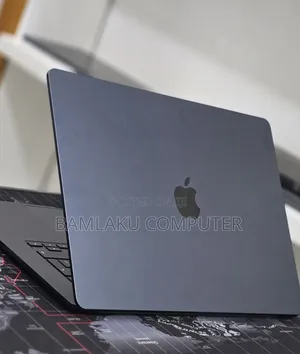 New Laptop Apple MacBook Air 2025 M4 16GB Apple M4 SSD 256GB
