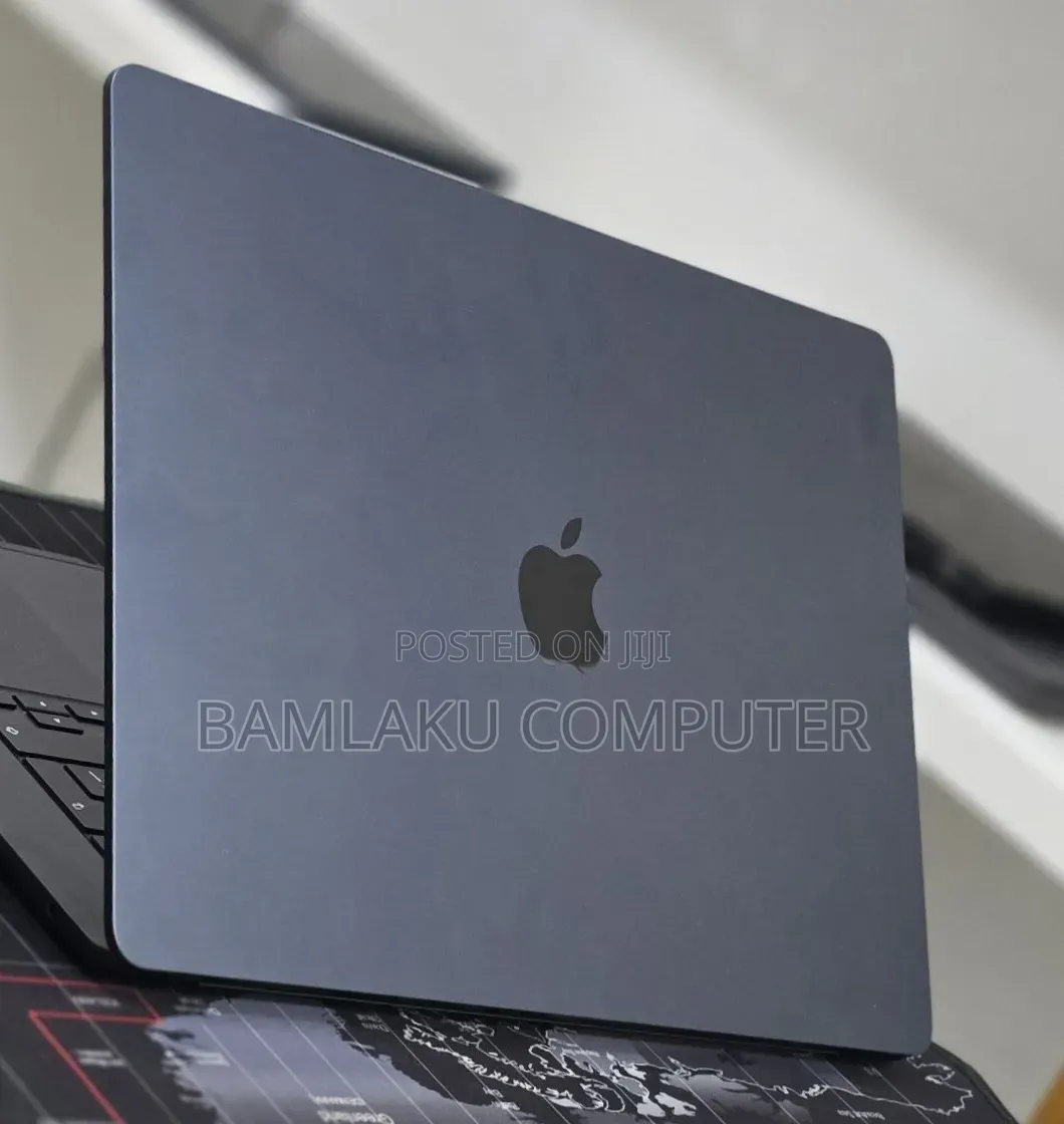 New Laptop Apple MacBook Air 2025 M4 16GB Apple M4 SSD 256GB
