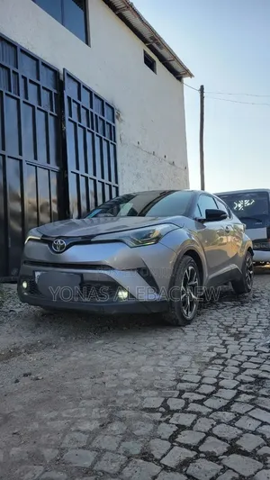 Toyota C-HR 2020 Gray