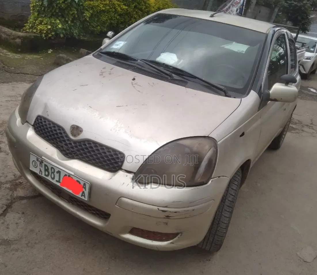 Toyota Vitz 2002 Beige