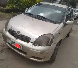 Toyota Vitz 2002 Beige