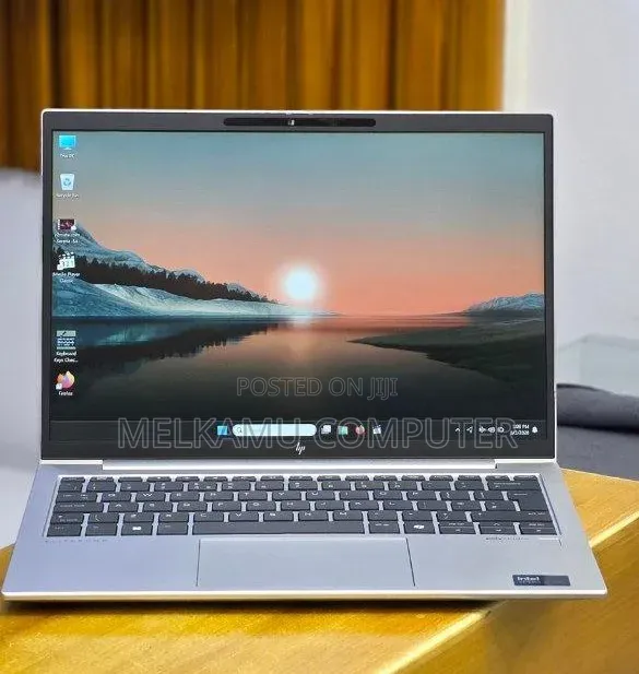 New Laptop HP Elitebook 830 G11 16GB Intel Core Ultra 7 SSD 512GB