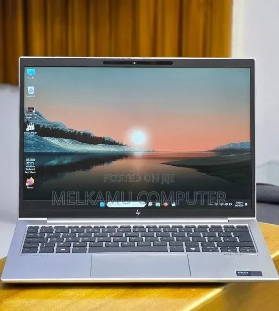 New Laptop HP Elitebook 830 G11 16GB Intel Core Ultra 7 SSD 512GB