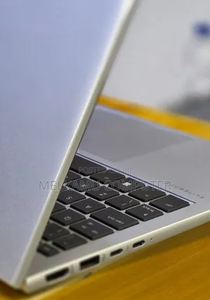 New Laptop HP Elitebook 830 G11 16GB Intel Core Ultra 7 SSD 512GB