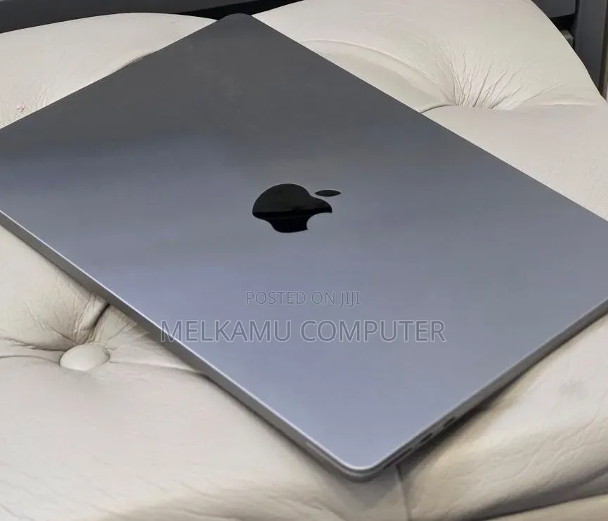 New Laptop Apple MacBook Air 2022 M2 8GB Apple M1 SSD 256GB
