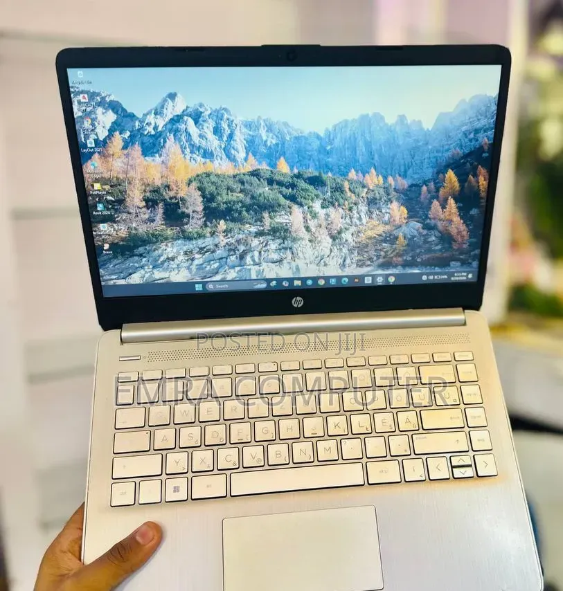 New Laptop HP 8GB AMD Ryzen 3 SSD 256GB