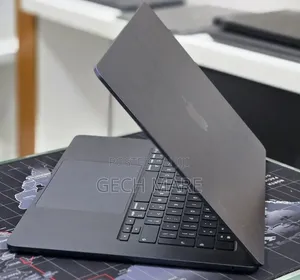 New Laptop Apple MacBook Air 2025 M4 16GB Intel SSD 256GB