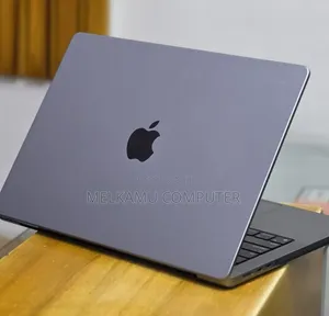 New Laptop Apple MacBook Pro 2020 M1 32GB Apple M1 Pro SSD 512GB