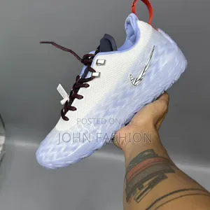 Nike S.T Charge 