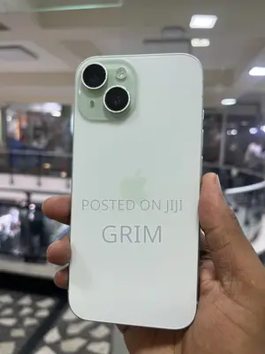 Apple iPhone 15 128 GB Green