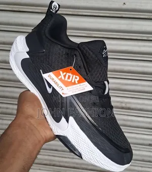 Nike Streetball Charge