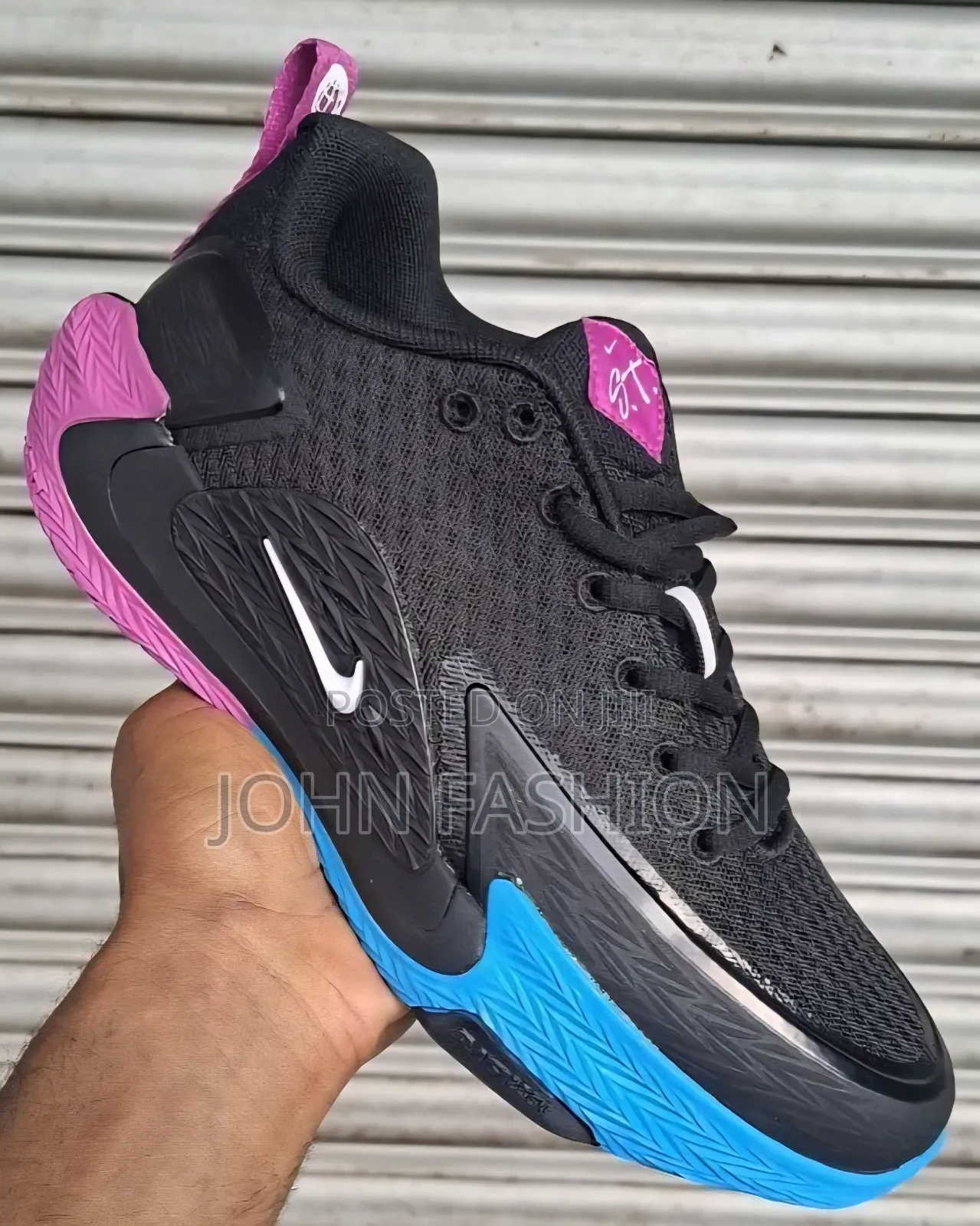 Nike Streetball Charge