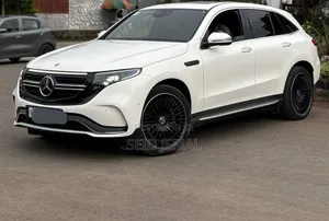 Mercedes-Benz E400 2022 Off white