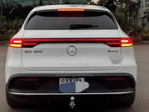 Mercedes-Benz E400 2022 Off white
