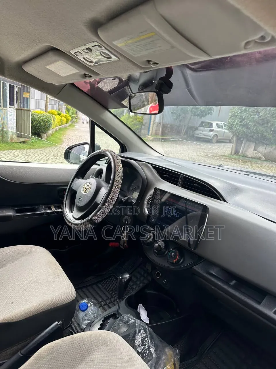 Toyota Yaris 2012 Black