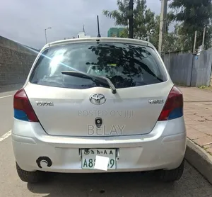 Toyota Yaris 2009 Silver